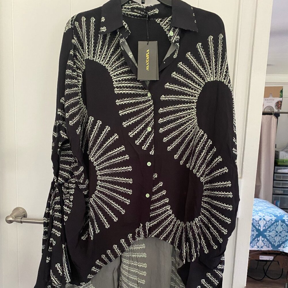 NWT Manaola Native Hawaiian Designer Aalii Top Blouse Buttondown One Size NEW